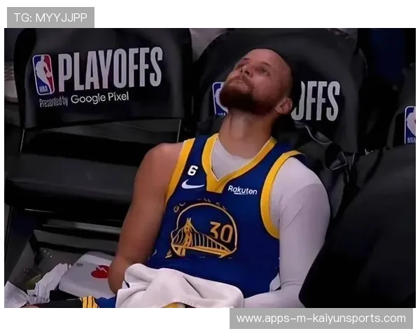 金州勇士连追19分，斯蒂芬·库里弧顶三分连发，外线一开就停不住